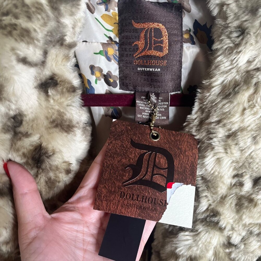 Dollhouse Womens Faux Fur Coat Large Leopard Print Outerwear new with tags $110 - Picture 3 of 5